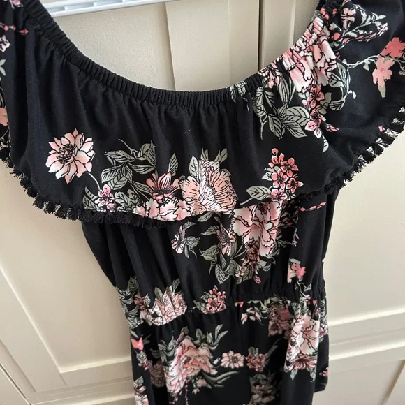 Rompers - Picture 4 of 4